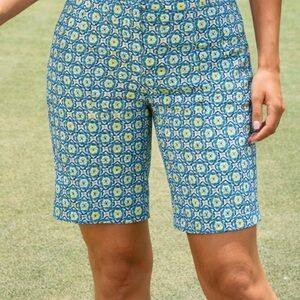 EXCELLENT CONDITION LARGE EP PRO FLORAL PRETTY PULL-ON BERMUDA SHORTS